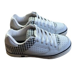 DC Vintage Score White Gingham Shoes, size 8